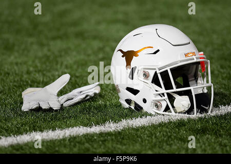 Austin, Texas, États-Unis. 07Th Nov, 2015. Texas longhorns casque lors d'un match de football de la NCAA entre Kansas à Darrell K. Royal Texas Memorial Stadium à Austin, TX. Mario Cantu/CSM/Alamy Live News Banque D'Images