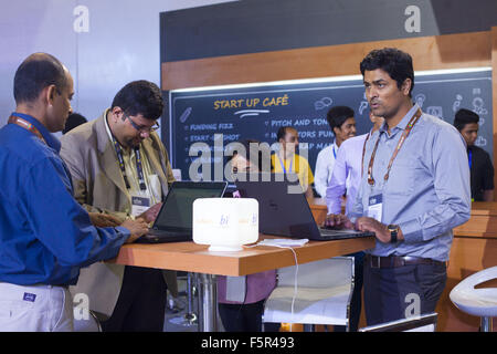 Mumbai, Maharashtra, Inde. 5Th Nov, 2015. 5 nov. 2015 - Mumbai - INDE.Les délégués assistent à l'avenir Microsoft Unleashed -l'accélération de la technologie de l'Inde au Sommet de Mumbai. © Subhash Sharma/ZUMA/Alamy Fil Live News Banque D'Images