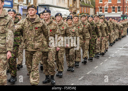 Oakham, Rutland, UK. 8e novembre 2015. La Force des cadets de l'armée marchant à tous les Saints dans l'église du souvenir d'Oakham Crédit Service : Jim Harrison/Alamy Live News Banque D'Images