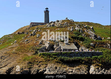 Phare de Sept-Îles et Cosmoguer,batterie,Ile aux Moines de l'archipel de Sept-Îles, Perros-Guirec, Côtes-d'Armor,Bretagne,Bretagne,Fr Banque D'Images