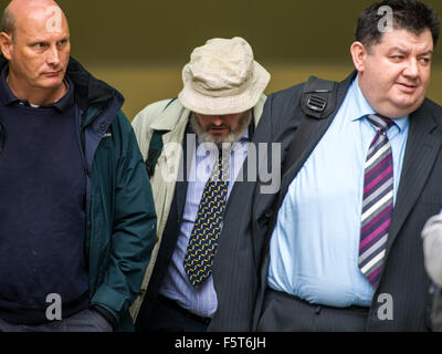 Le sergent Paul White fait sa première comparution en cour à Westminster Magistrates Court. Il est accusé de parjure pour avoir couché à l'enquête d'un Sean Rigg décédé en garde à vue il y a sept ans au poste de police de Brixton. Comprend : Le Sergent Banque D'Images