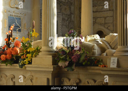 La tombe de Jean & Joan Leweston en 1584, Abbaye de Sherborne, Dorset, Angleterre Banque D'Images