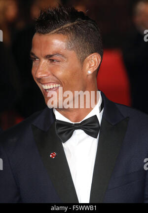 Londres, Royaume-Uni. 9 novembre, 2015. Cristiano Ronaldo assister à la première mondiale de 'Ronaldo' à vue West End, Leicester Square à Londres, au Royaume-Uni. Credit : Stills Press/Alamy Live News Banque D'Images