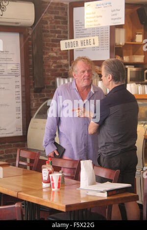 Nick Nolte a le déjeuner à Beverly Hills sur son propre avec : Nick Nolte Où : Los Angeles, California, United States Quand : 15 sept 2015 Banque D'Images