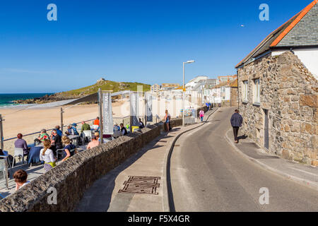 Porthmeor Beach à St Ives, Cornouailles du Nord, Angleterre, Royaume-Uni, Europe. Banque D'Images