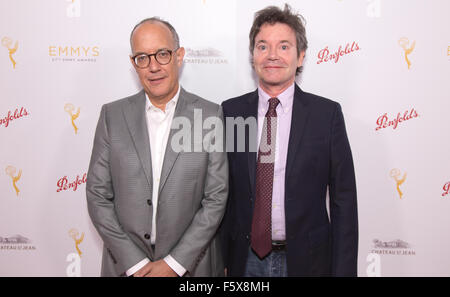 Nièce d'Nash avec le groupe de pairs écrivains salue le 67e Emmy Awards nominés pour l'écriture exceptionnelle à un cocktail exclusif à Beverly Hills avec : David Crane, Jeffrey Klarik Où : Los Angeles, California, United States lorsque : Banque D'Images