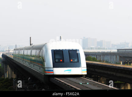 Le train Maglev à Shanghai. Banque D'Images