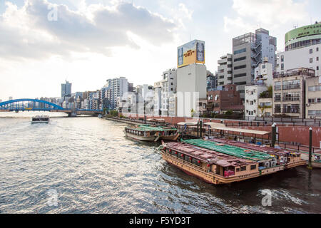 Voir d'Azumabashi,rivière Sumida, Tokyo, Japon Banque D'Images