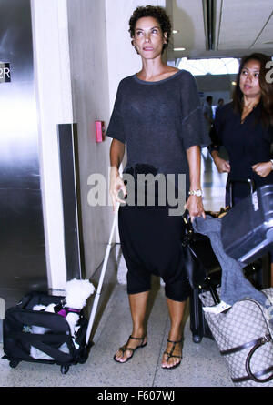 Nicole Murphy arrive à l'Aéroport International de Los Angeles (LAX) avec : Nicole Murphy Où : Los Angeles, California, United States Quand : 23 sept 2015 Banque D'Images