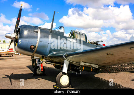 WW2 Douglas SBD-5 Dauntless piloté par les Dixie aile de l'Armée de l'air commémorative Banque D'Images