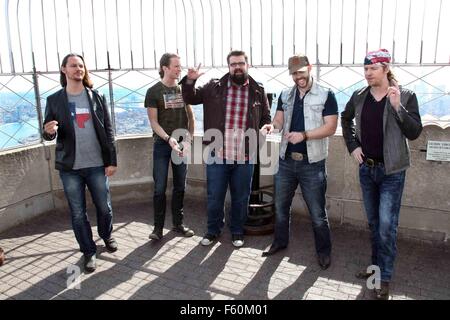 Groupe de pays accueil gratuit, gagnants de NBC's "la chante faux", visiter l'Empire State Building avec : Accueil gratuitement, Tim Foust, Austin Brown, Rob Lundquist, Chris Rupp, Adam Rupp Où : New York City, New York, United States Quand : 25 Oct 2015 Banque D'Images
