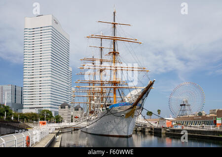 Le Nippon Maru bateau à bateau au port de Minato Mirai, Yokohama, Japon. Banque D'Images