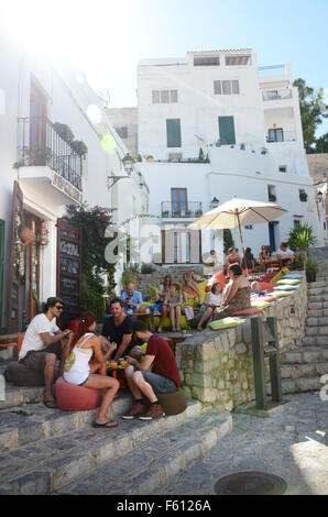 S'escalinata, pub local dans la vieille ville de Dalt Vila à Ibiza, Espagne Banque D'Images
