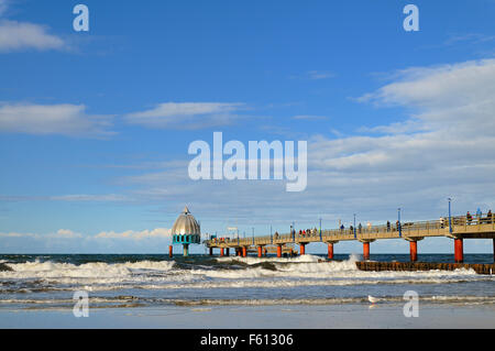 Plongée sous-marine, gondole, pairs Zingst Fischland-darss-Zingst, Mecklenburg-Vorpommern, Allemagne Banque D'Images