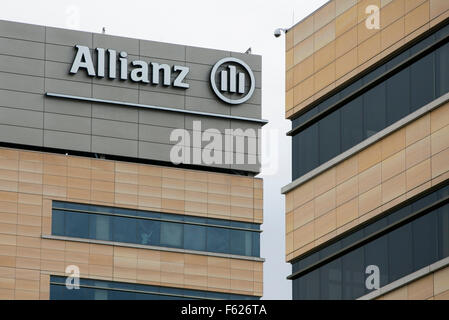 Un logo affiche à l'extérieur du siège de l'Allianz Life Insurance Company of North America à Minneapolis, Minnesota sur Octo Banque D'Images