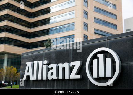 Un logo affiche à l'extérieur du siège de l'Allianz Life Insurance Company of North America à Minneapolis, Minnesota sur Octo Banque D'Images