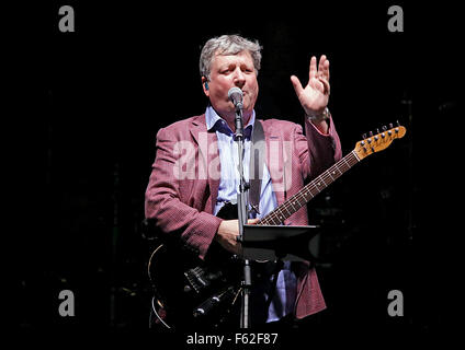 Squeeze effectuer du Liverpool Phiharmonic Hall avec : Glenn Tilbrook, Squeeze Où : Liverpool, Royaume-Uni Quand : 05 Oct 2015 Banque D'Images