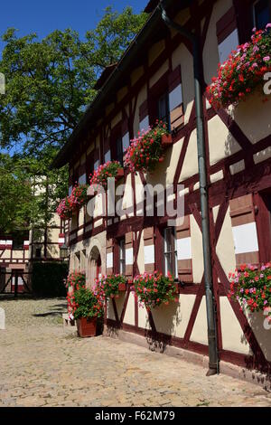 En s'appuyant sur le château impérial Kaiserburg () à Nuremberg, Nuremberg, Allemagne Banque D'Images