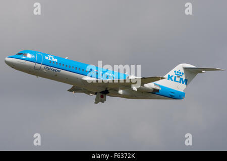 KLM Cityhopper Fokker 70 Banque D'Images