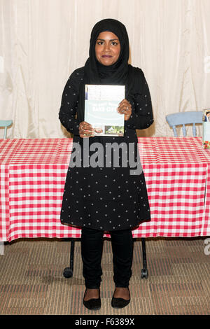 Great British Bake off photocall tenue à Waterstones Piccadilly. Comprend : Nadiya Hussain Où : London, Royaume-Uni Quand : 08 Oct 2015 Banque D'Images