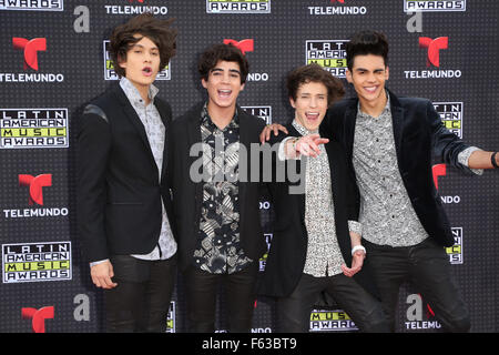 Assister à des célébrités Telemundo's Latin American Music Awards Red Carpet au Kodak Theater. Avec : CD9 où : Los Angeles, California, United States Quand : 09 Oct 2015 Banque D'Images