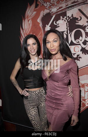 Club de gentlemen siège 10e anniversaire fête organisée par Christy Mack avec : Jennifer Lynn, Mia Isabella Où : New York, New York, United States Quand : 08 Oct 2015 Banque D'Images