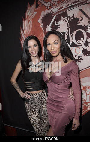 Club de gentlemen siège 10e anniversaire fête organisée par Christy Mack avec : Jennifer Lynn, Mia Isabella Où : New York, New York, United States Quand : 08 Oct 2015 Banque D'Images