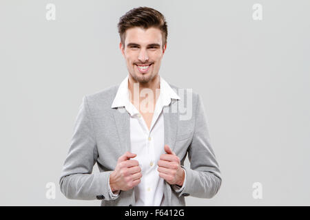 Portrait de jeunes professionnels d'affaires réussi en gris veste et chemise blanche Banque D'Images