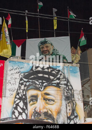 Beyrouth Liban. 11 novembre 2015. Une peinture murale portrait de l'ancien leader palestinien et prix Nobel de Yasser Arafat qu'aujourd'hui marque le 11e anniversaire de sa mort en 2004 dans des circonstances mystérieuses Crédit : amer ghazzal/Alamy Live News Banque D'Images