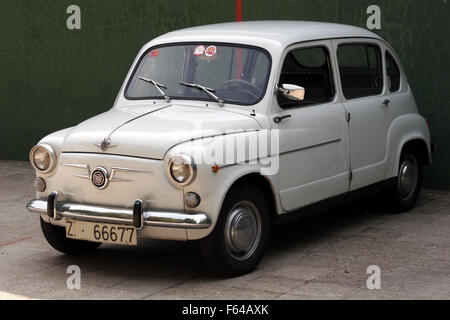 Seat 800, fabriqué en Espagne sous licence Fiat. Banque D'Images
