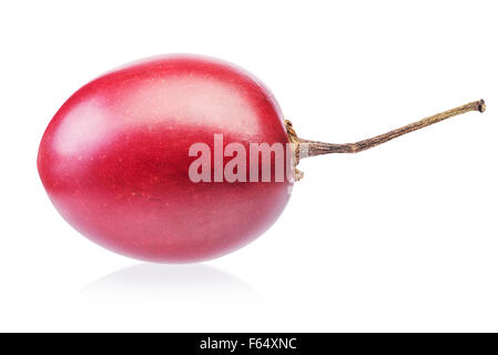 Fruit Tamarillo isolé sur fond blanc Banque D'Images