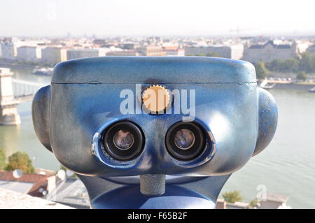 Télescope rétro et troubles de ville de Budapest Hongrie Banque D'Images