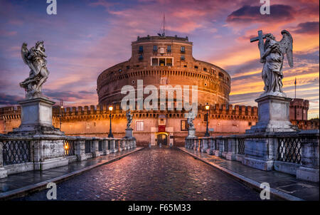 Italie, Rome, Castel Sant'Angelo en début de matinée Banque D'Images