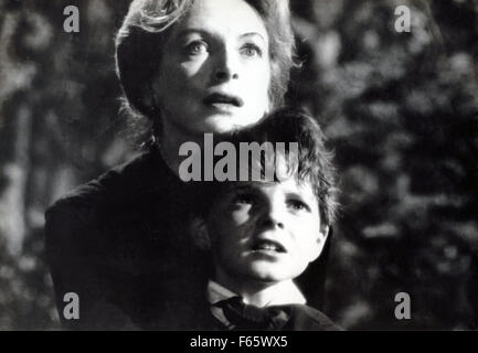 Les Innocents Année : 1961 UK / USA Réalisateur : Jack Clayton Deborah Kerr, Martin Stephens Banque D'Images