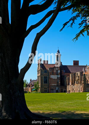 La maison et le jardin à Rufford Abbey près de Ollerton dans Nottinghamshire England UK dans les motifs de Rufford Country Park Banque D'Images