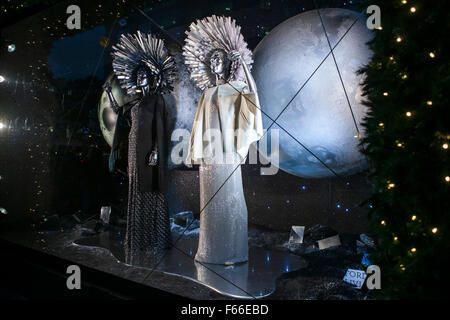 Londres. Royaume-uni - 11 novembre 2015, Selfridges, Oxford Street, Londres, décorée pour Noël et Nouvel An 2015 Banque D'Images