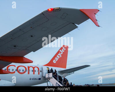 Avion Easyjet à l'aéroport de Prague Banque D'Images