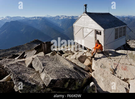 WASHINGTON - Un goût au Hidden Lake Peaks Vigie dans la section des North Cascades du mont Baker-Snoqualmie National Forest. Banque D'Images
