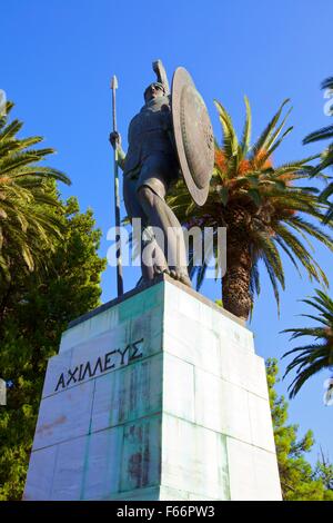 Statue d'achille victorieux, Palais Achilleion, Corfou, îles Ioniennes, îles grecques, Grèce, Europe Banque D'Images