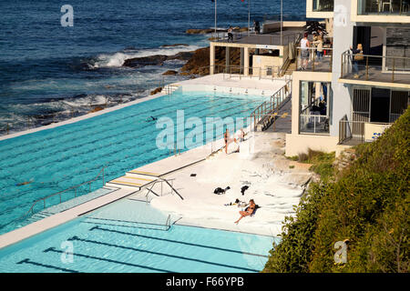 Piscine extérieure à Bondi Beach, Sydney, Australie. Banque D'Images