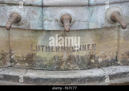 Martin Luther (Lutherbrunnen fontaine), l'Allemagne, ville de Mansfeld, 12. Novembre 2015. Photo : Frank May Banque D'Images