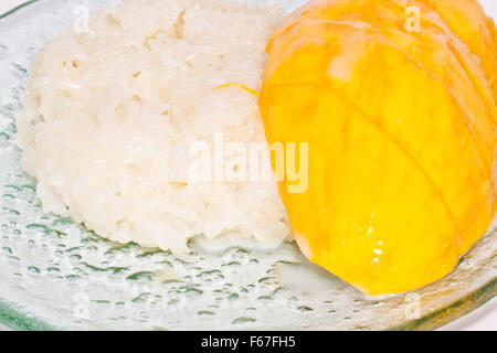 Le riz collant à la mangue Banque D'Images