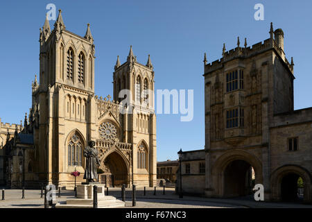 La cathédrale de Bristol sur un après-midi d'été. Banque D'Images