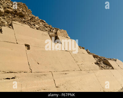 Sur le carter survivant Unas pyramide à la nécropole de Sakkarah aussi connu sous le nom de Saqqara Égypte Banque D'Images