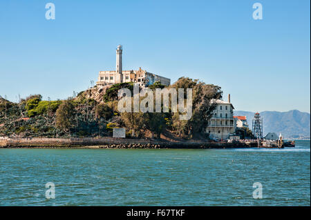 L'île d'Alcatraz, CA - Nov 6, 2015 : l'île d'Alcatraz est connu pour Alcatraz prison fédérale et il est maintenant un touriste destinatio Banque D'Images