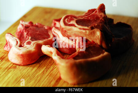 Hacher la viande,lam,offres,côtelettes grillées,juteuse,,poêlé, boucherie Banque D'Images