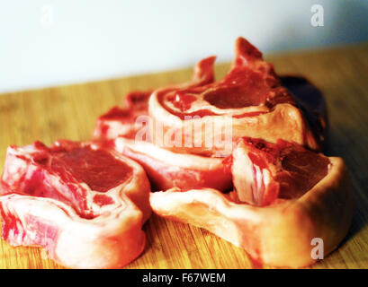 Hacher la viande,lam,offres,côtelettes grillées,juteuse,,poêlé, boucherie Banque D'Images