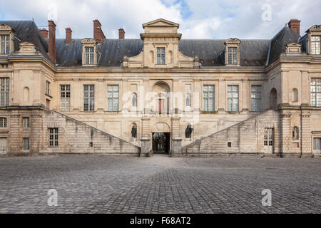 Fontainebleau, France - 16 août 2015 : vue extérieure de Le Château de Fontainebleau Château de Fontainebleau ( ). Banque D'Images