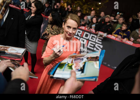 Berlin, Allemagne. 13Th Nov, 2015. L'actrice Amy Ryan nous assiste à la première du film "Passerelle d'espions' à Berlin, Allemagne, 13 novembre 2015. Le film va commencer dans des cinémas à travers l'Allemagne le 26 novembre 2015. Photo : Gregor Fischer/dpa/Alamy Live News Banque D'Images