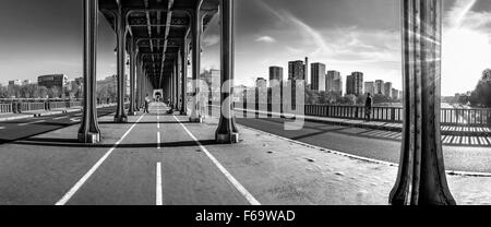 Pont Bir Hakeim, Paris Banque D'Images